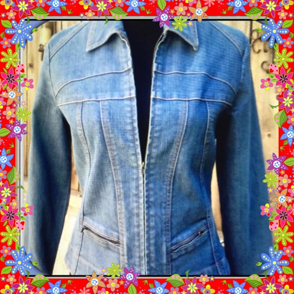Ellen Tracy Jackets & Blazers - 🌺🌴🌺 SHAPELY FLATTERING JEAN JACKET 🌺🌴🌺